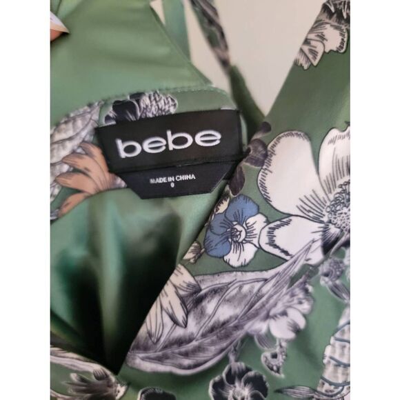 Bebe Criss Cross Back Flares Floral Dress 0 - Picture 8 of 9